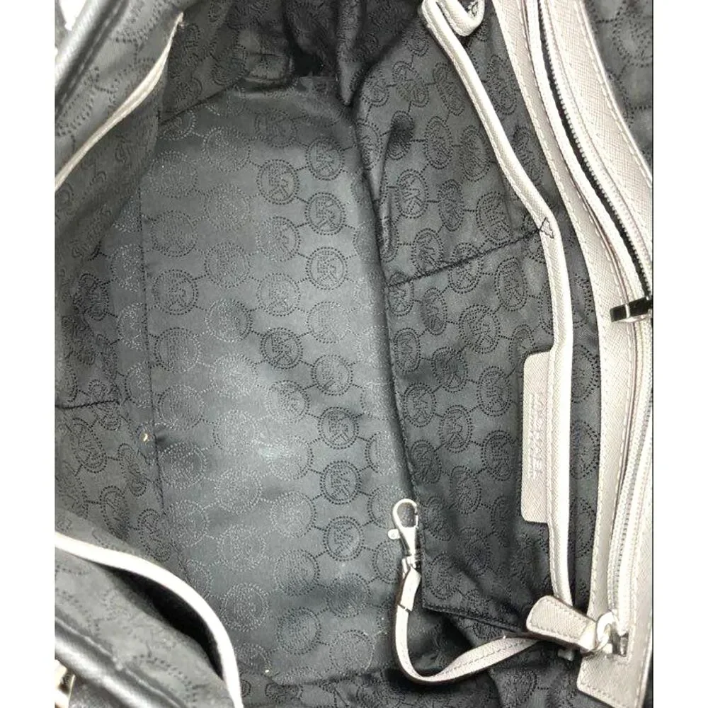 Michael Kors Jet Set Two-tone Leather Tote & Kempton Nylon Neutral Tote 2pc Lot - Picture 4 of 9